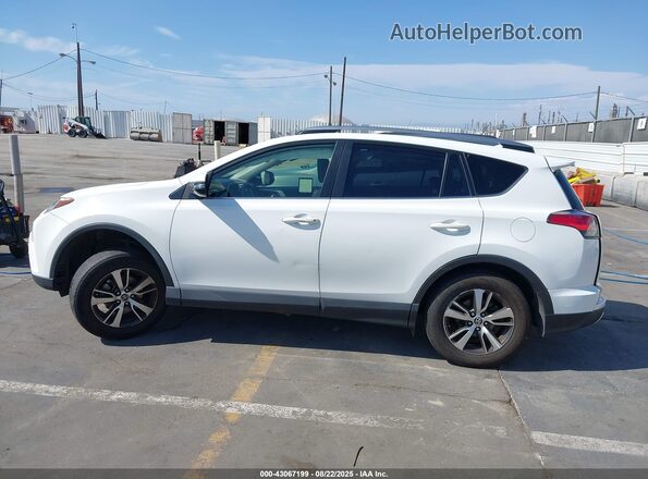 JTMWFREV0JJ165494 2018 TOYOTA LE White 