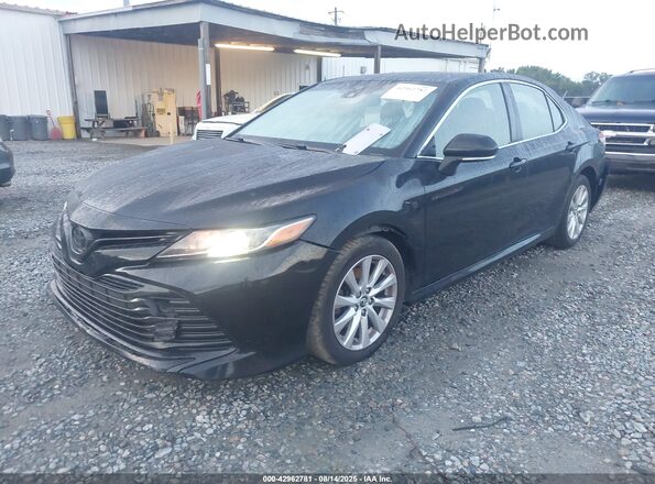 JTNB11HK7J3067983 2018 TOYOTA LE Black 