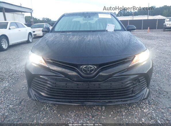 JTNB11HK7J3067983 2018 TOYOTA LE Black 