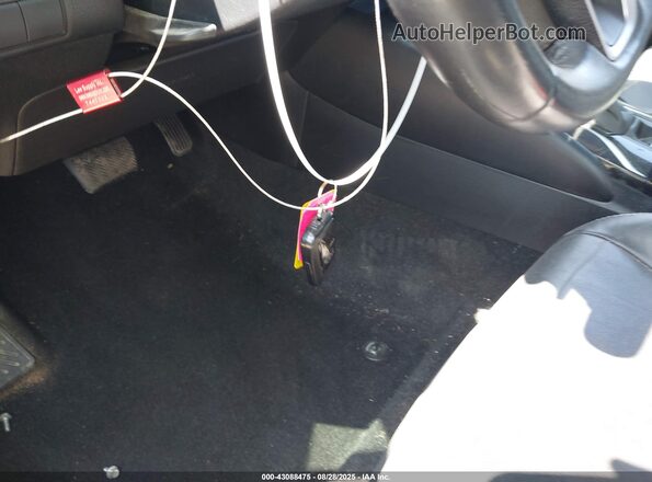 JTNC4RBE0L3099982 2020 TOYOTA LL Silver Dashboard view