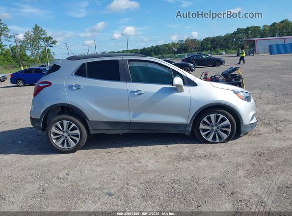 KL4CJASBXLB333498 2020 BUICK ENCORE Silver Սալոնի հետևի տեսք