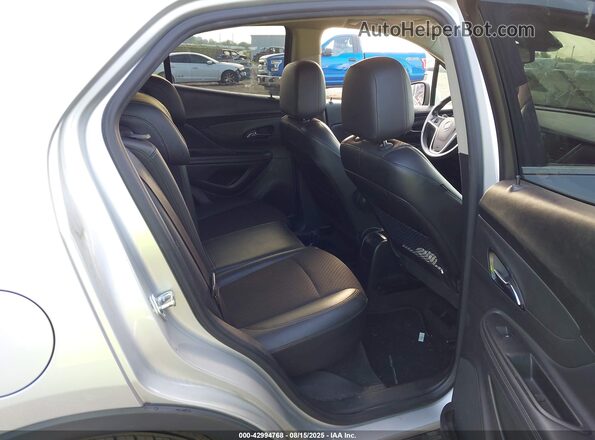 KL4CJESM1MB366142 2021 BUICK ENCORE Silver Widok naklejki z numerem VIN