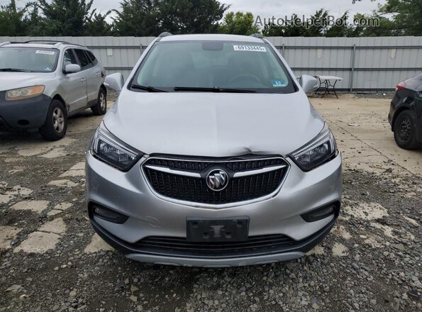 KL4CJFSB8JB585440 2018 BUICK ENCORE Silver 