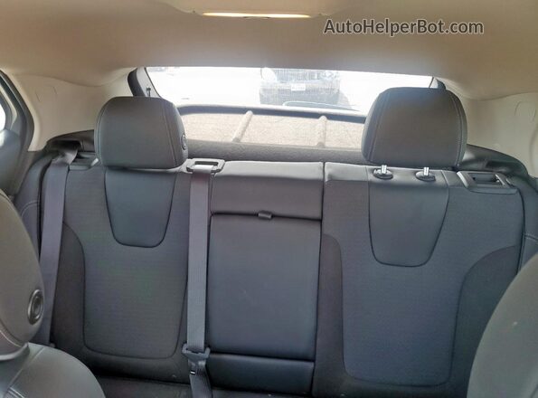 KL4MMDS20MB070906 2021 BUICK ENCORE Red Widok tylnych siedzeń