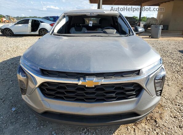 KL77LFE22RC027227 2024 CHEVROLET TRAX Серый Вид спереди