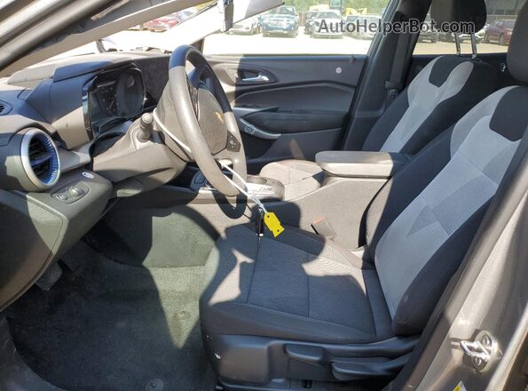 KL77LFE22RC027227 2024 CHEVROLET TRAX Серый Вид салона спереди