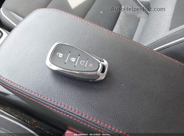 KL79MRSL4MB040984 2021 CHEVROLET TRAILBLAZER Red Առջևի վահանակի տեսք
