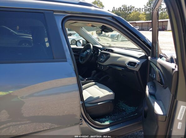 KL79MRSLXMB166931 2021 CHEVROLET TRAILBLAZER Light Blue Widok wnętrza z przodu