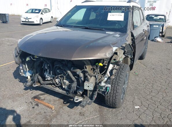 KL79MSSL8NB054749 2022 CHEVROLET TRAILBLAZER Dark Brown Widok z przodu