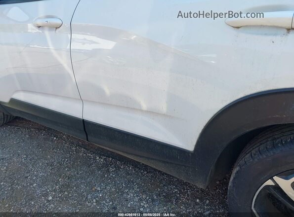 KL79MTSL5MB018022 2021 CHEVROLET TRAILBLAZER White Vista del compartimento del motor