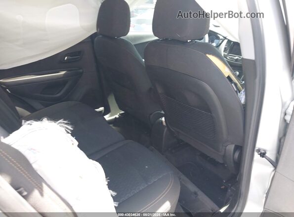KL7CJKSB0MB319698 2021 CHEVROLET TRAX Silver Вид наклейки з VIN-кодом