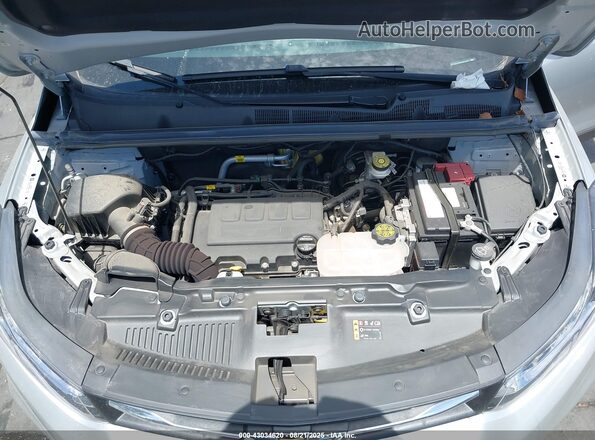 KL7CJKSB0MB319698 2021 CHEVROLET TRAX Silver Вид ззаду