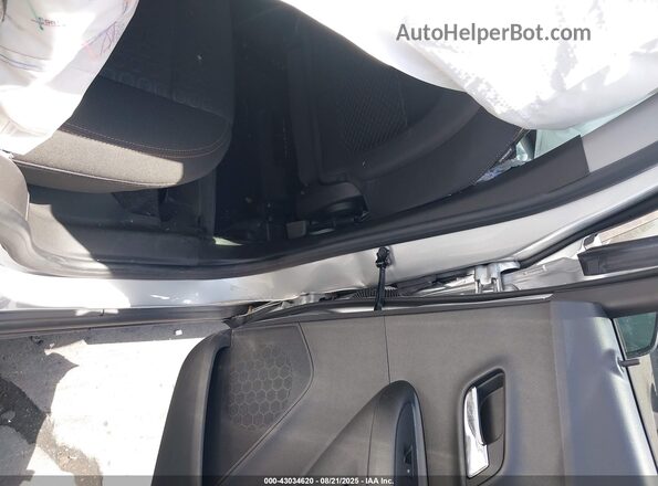 KL7CJKSB0MB319698 2021 CHEVROLET TRAX Silver Вид щитка приладів