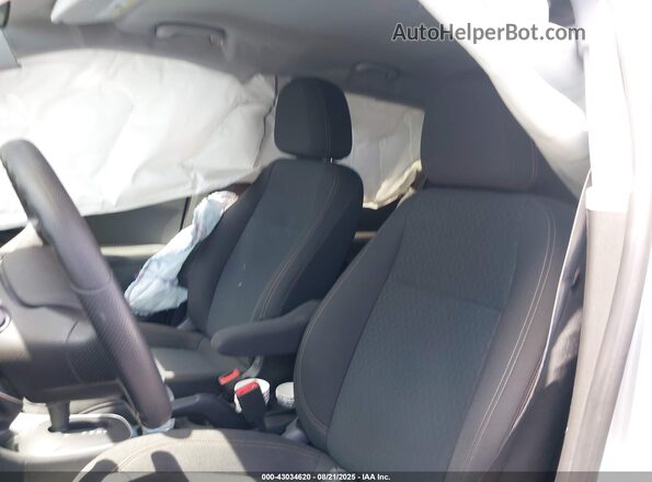 KL7CJKSB0MB319698 2021 CHEVROLET TRAX Silver 