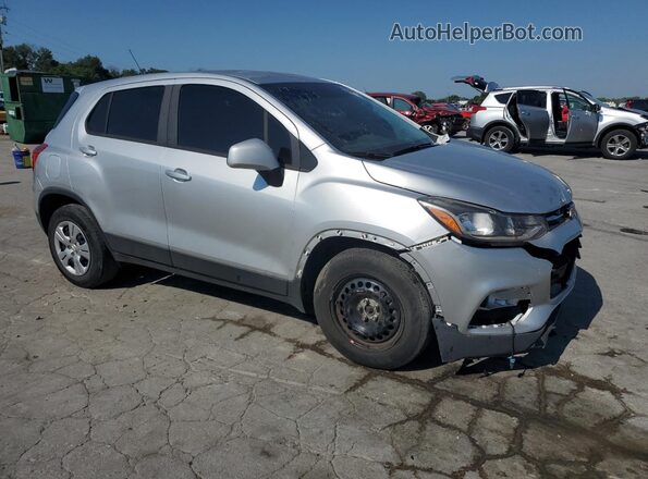 KL7CJKSB7JB599972 2018 CHEVROLET TRAX Silver 