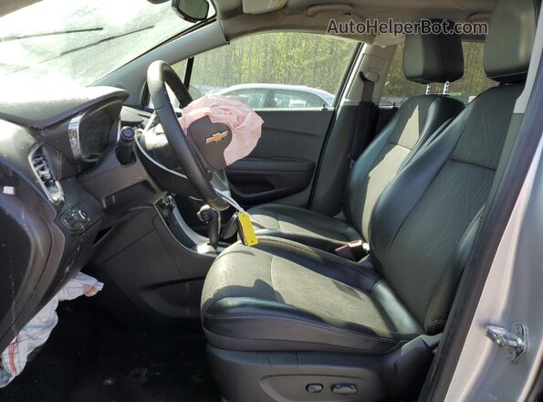 KL7CJLSB7JB600009 2018 CHEVROLET TRAX Silver 