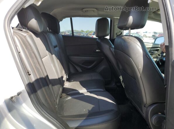 KL7CJLSB7JB600009 2018 CHEVROLET TRAX Silver 