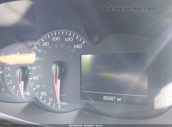 KL7CJLSB7LB012100 2020 CHEVROLET TRAX Silver Вид задніх сидінь