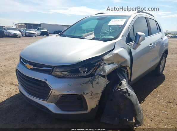 KL7CJLSB7LB012100 2020 CHEVROLET TRAX Silver Передня ліва чверть