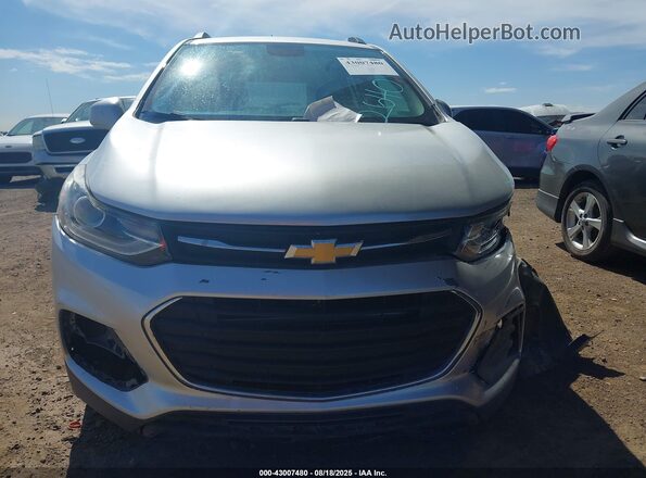 KL7CJLSB7LB012100 2020 CHEVROLET TRAX Silver Вид панелі приладів