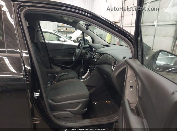 KL7CJNSB4MB314067 2021 CHEVROLET TRAX Черный Вид салона спереди