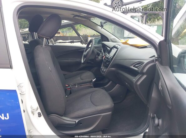 KL8CB6SAXLC425253 2020 CHEVROLET SPARK White Front interior view