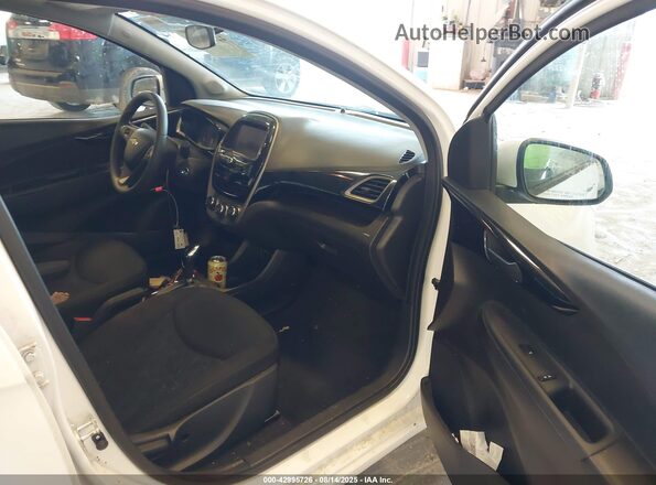 KL8CD6SA6NC017698 2022 CHEVROLET SPARK White წინა სალონის ხედი