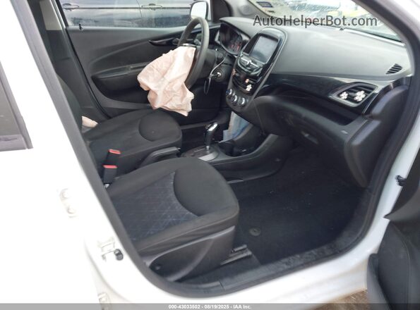 KL8CD6SA9MC722073 2021 CHEVROLET SPARK White Вид салону спереду