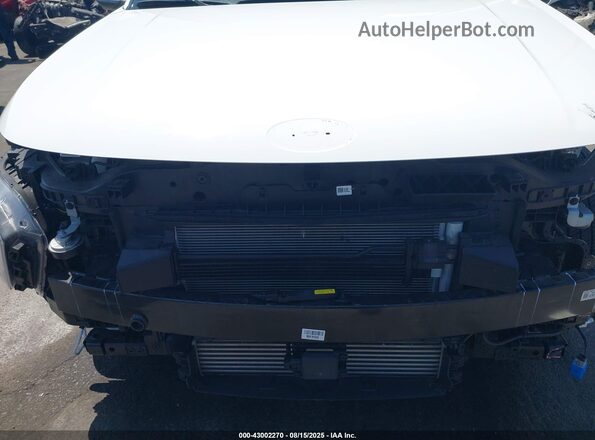 KM8HECA34RU098319 2024 HYUNDAI KONA White წინა ხედი