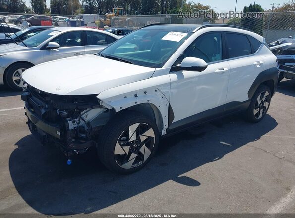 KM8HECA34RU098319 2024 HYUNDAI KONA White წინა მარცხენა ხედი სამი მეოთხედიდან