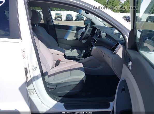 KM8J3CA48MU285877 2021 HYUNDAI TUCSON White წინა სალონის ხედი