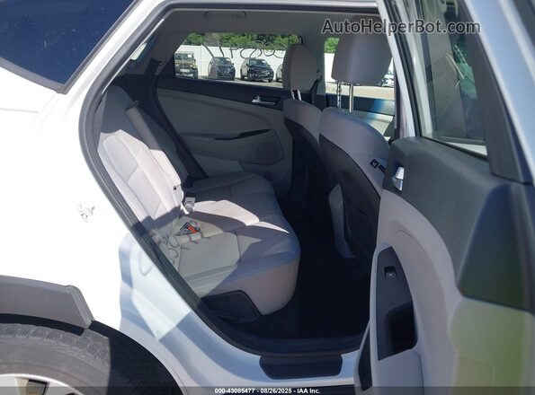 KM8J3CA48MU285877 2021 HYUNDAI TUCSON White VIN კოდის სტიკერის ხედი
