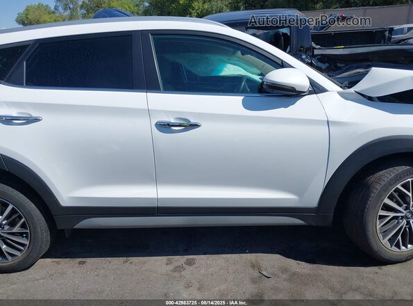 KM8J3CALXMU365852 2021 HYUNDAI TUCSON White Rear interior view
