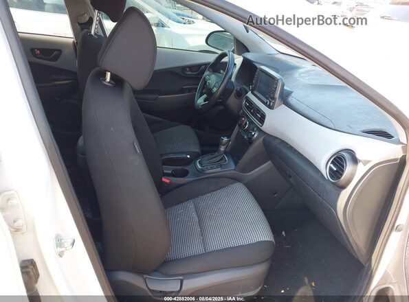 KM8K22AA9MU747774 2021 HYUNDAI KONA White Vista interior delantera