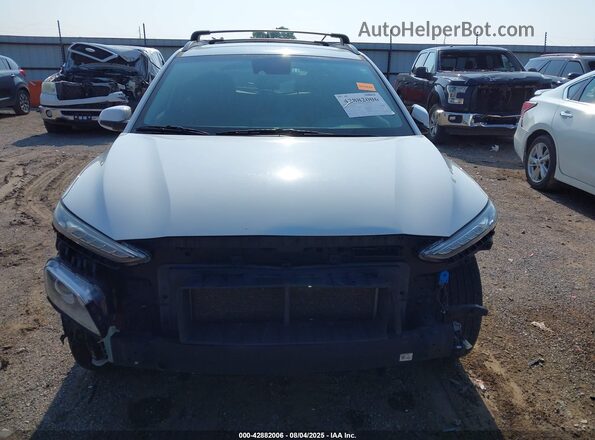 KM8K22AA9MU747774 2021 HYUNDAI KONA White Vista interior trasera