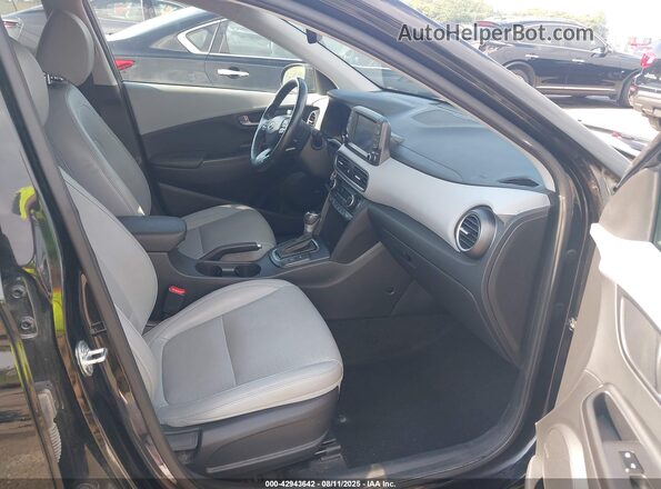 KM8K33A56MU705472 2021 HYUNDAI KONA Black Սալոնի դիմացի տեսք