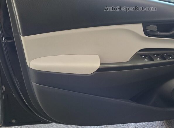KM8K62ABXPU028339 2023 HYUNDAI KONA  Widok deski rozdzielczej