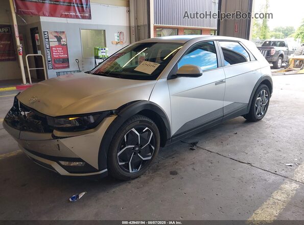 KM8KNDDF1RU280934 2024 HYUNDAI IONIQ 5 Silver Vista tres cuartos delantera izquierda