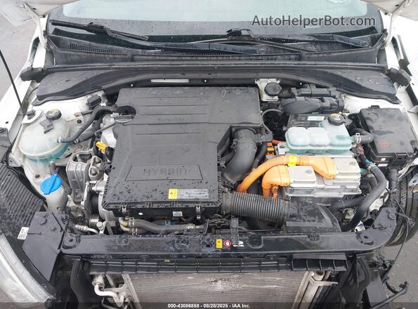KMHC65LC8KU175067 2019 HYUNDAI IONIQ HYBRID White 