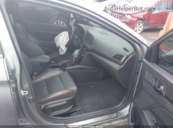 KMHD04LBXJU558322 2018 HYUNDAI ELANTRA Silver 