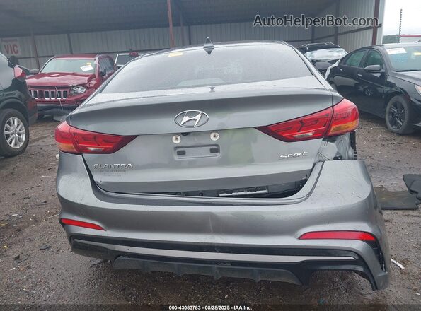 KMHD04LBXJU558322 2018 HYUNDAI ELANTRA Silver 