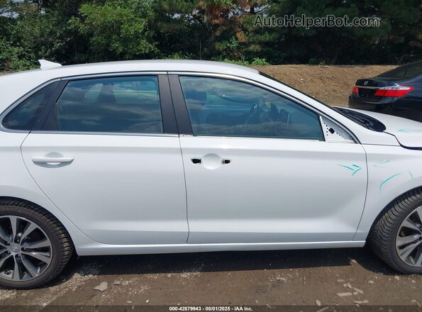 KMHH35LE5KU096729 2019 HYUNDAI ELANTRA GT White 360 interior view