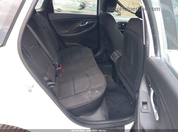 KMHH35LE5KU096729 2019 HYUNDAI ELANTRA GT White VIN sticker view