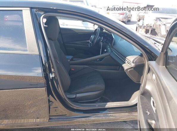 KMHLS4AG7PU515179 2023 HYUNDAI ELANTRA Black Սալոնի դիմացի տեսք