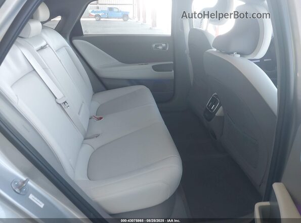 KMHM34AA0SA092310 2025 HYUNDAI IONIQ 6 Silver Widok naklejki z numerem VIN