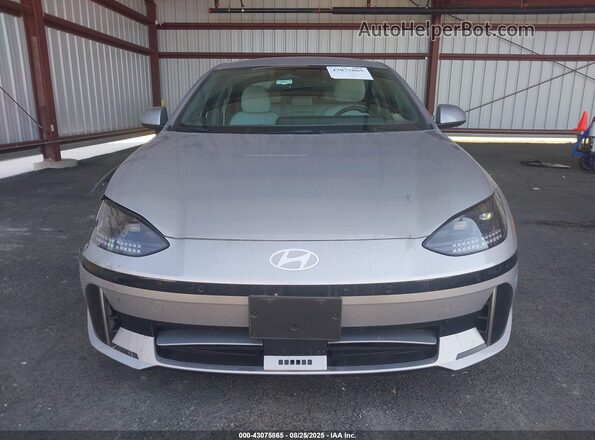 KMHM34AA0SA092310 2025 HYUNDAI IONIQ 6 Silver Widok wnętrza z tyłu