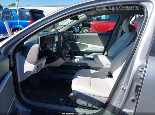 KMHM34AC3SA088284 2025 HYUNDAI IONIQ 6 Gray წინა სალონის ხედი