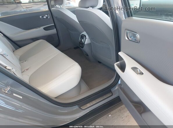 KMHM54AC7SA105209 2025 HYUNDAI IONIQ 6 Gray Widok naklejki z numerem VIN