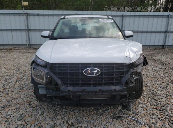 KMHRB8A3XMU084900 2021 HYUNDAI VENUE White Widok z przodu