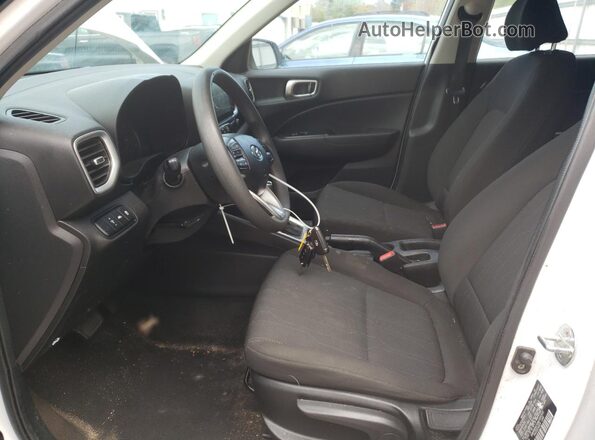 KMHRB8A3XMU084900 2021 HYUNDAI VENUE White Widok wnętrza z przodu
